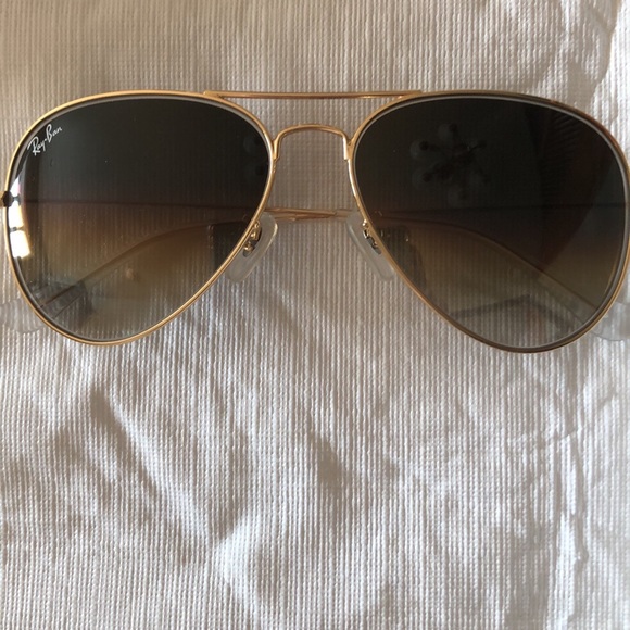 Ray-Ban Aviators - Picture 3 of 6